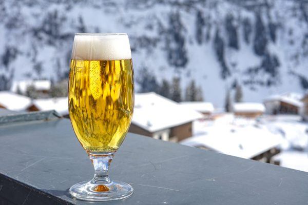 Après-Ski in den österreichischen Alpen
